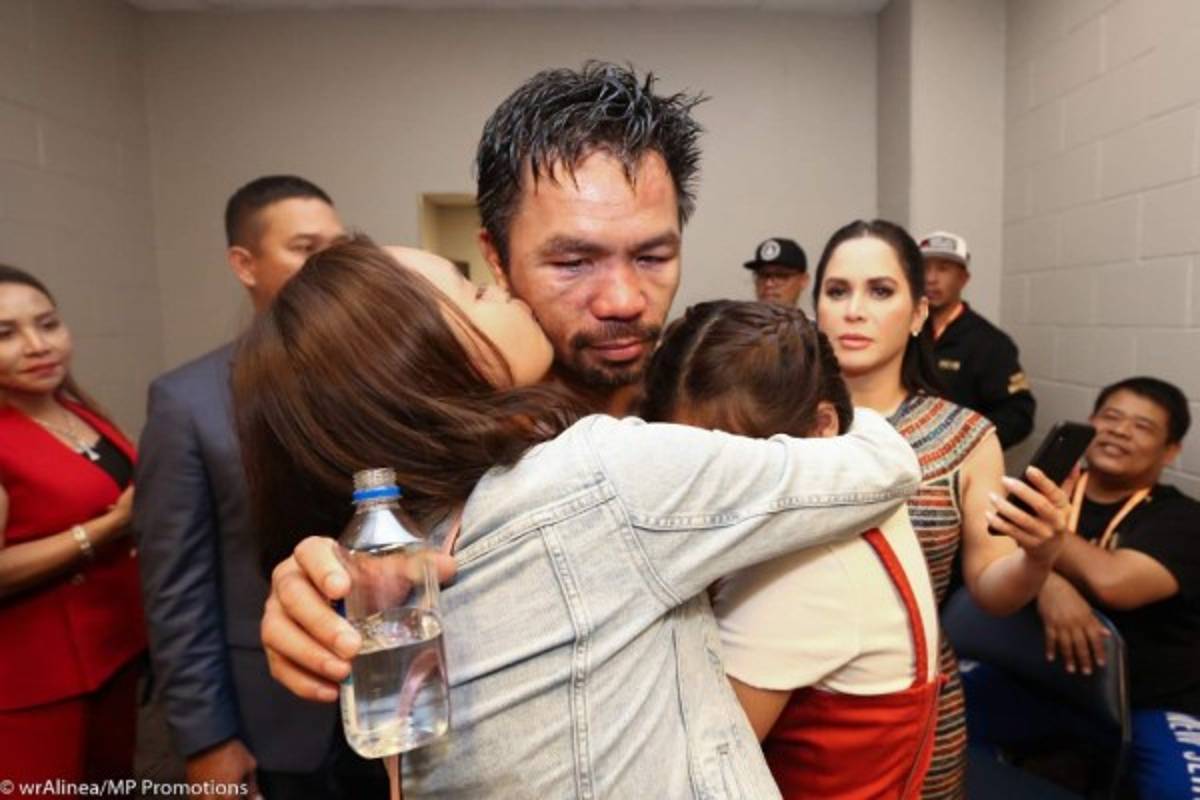 El festejo de Manny Pacquiao tras derrotar a Keith Thurman y el invitado de lujo