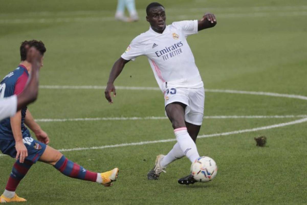 Pensando en Barcelona: El 11 con cambios del Real Madrid para debutar en Champions League  