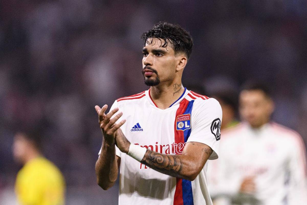 Sorpresa de Cristiano Ronaldo en el mercado de fichajes y Barcelona negocia inesperado refuerzo; brasileño pide públicamente ir al United