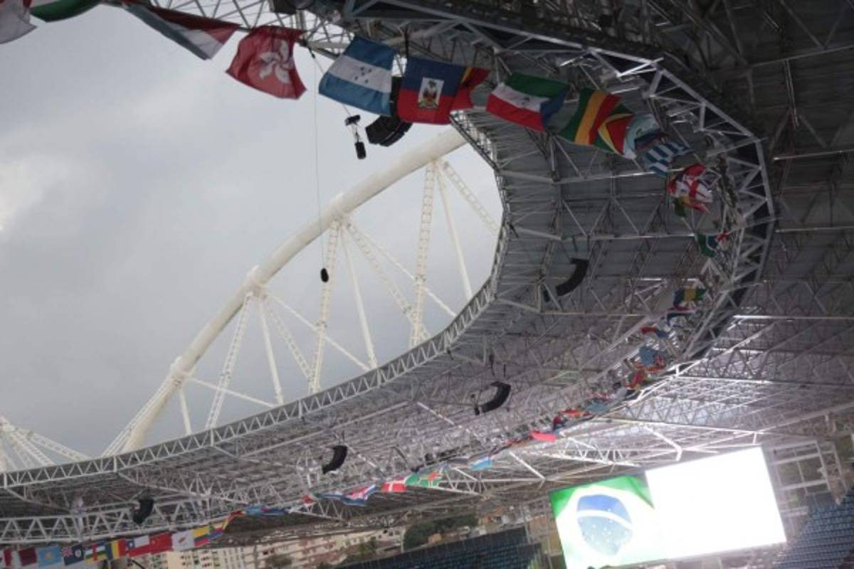 Así de bello luce el estadio Engenhão, donde debutará Honduras