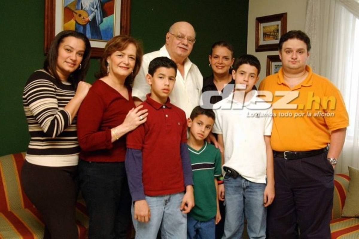 EN FOTOS: Las inolvidables imágenes del periodista Tito Handal