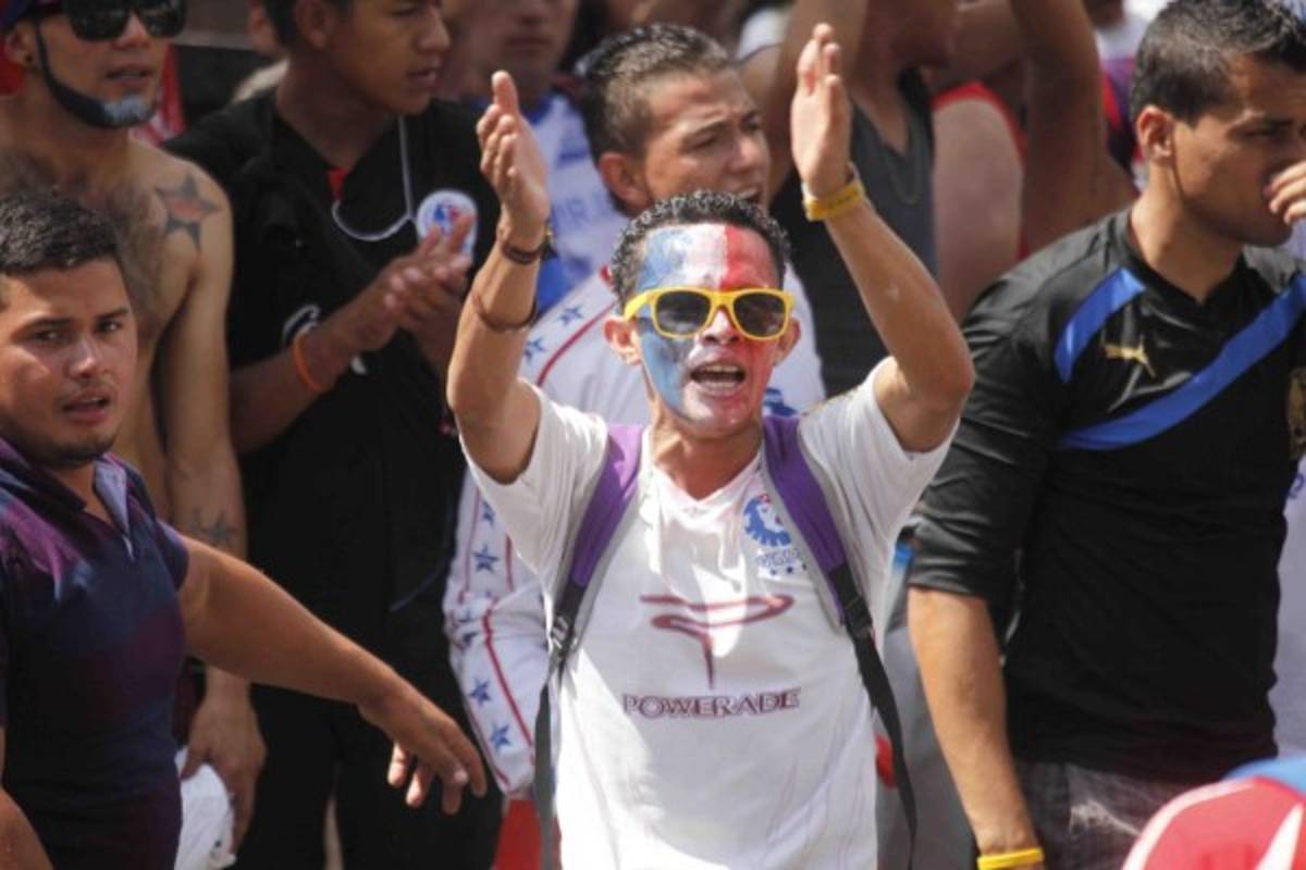 Las mejores imágenes de ambiente del clásico Motagua-Olimpia