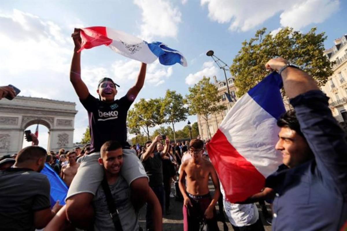 Éxtasis en Francia: El país se vuelve loco y todos salen a festejar el título mundial