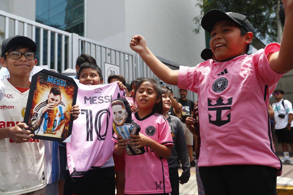El feo gesto de la barra de Universitario de Perú con Messi y el Inter Miami, niño cumplió su sueño y gran ambiente