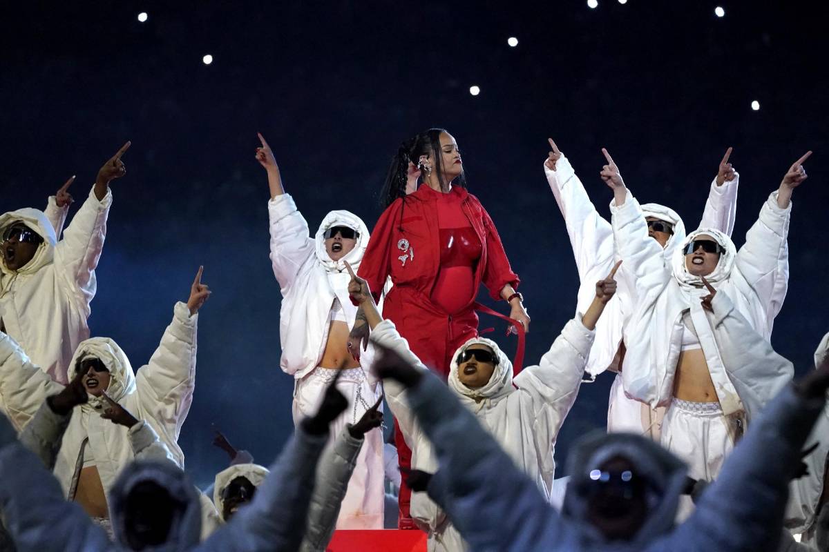 Rihanna y su presentación en el Super Bowl 2023: Así fue su aparición en el Show de medio tiempo