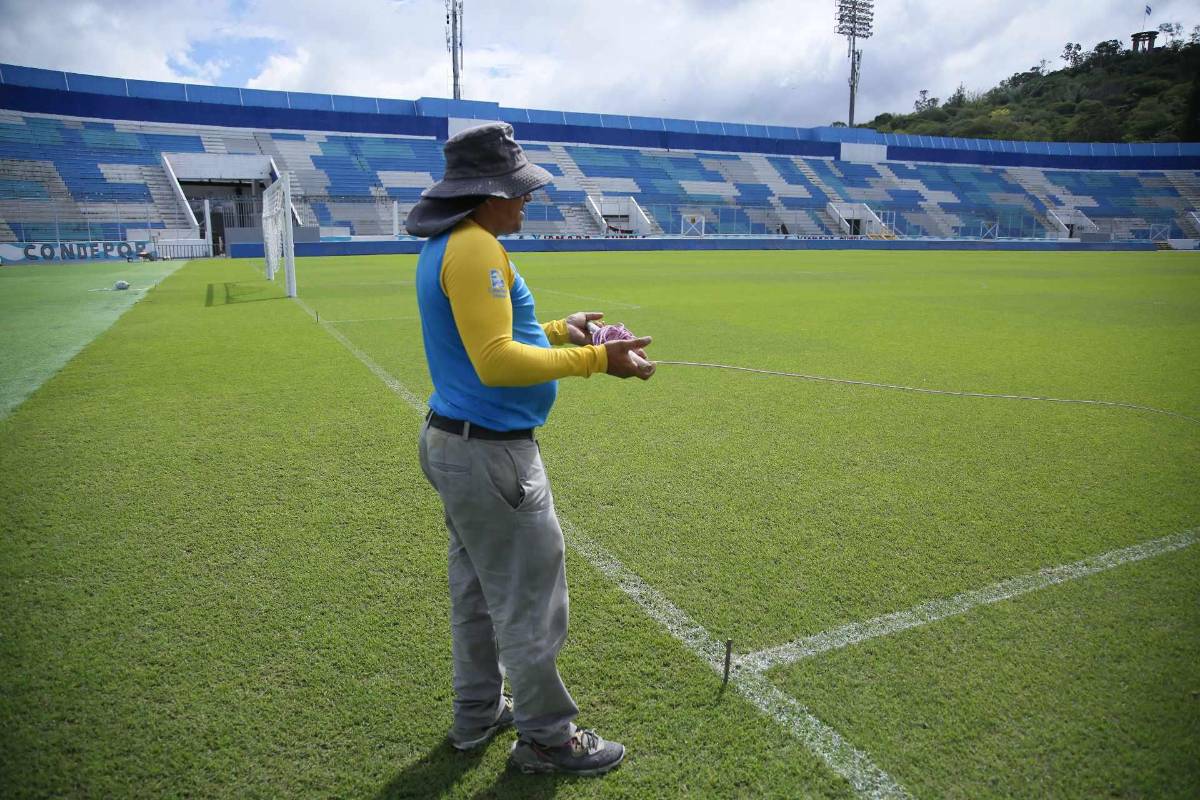 Así embellecen el Estadio Nacional para el Honduras - México: mantenimiento especial y los cambios en la cancha