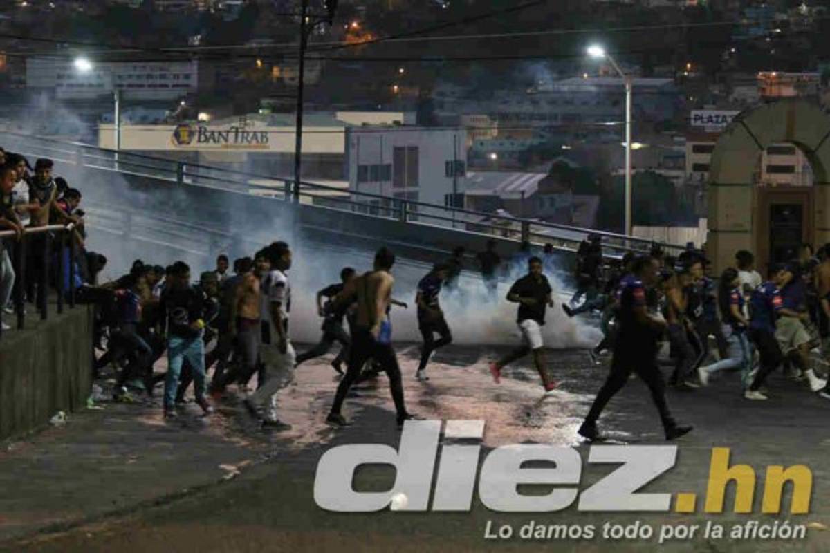 EN FOTOS: Noche de terror en las afueras del Nacional tras derbi Motagua-Olimpia