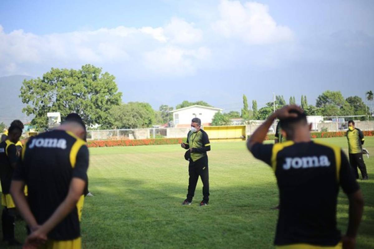 FOTOS: Así son los entrenos en Real España; cada quien con su vaso, mascarillas y distanciamiento