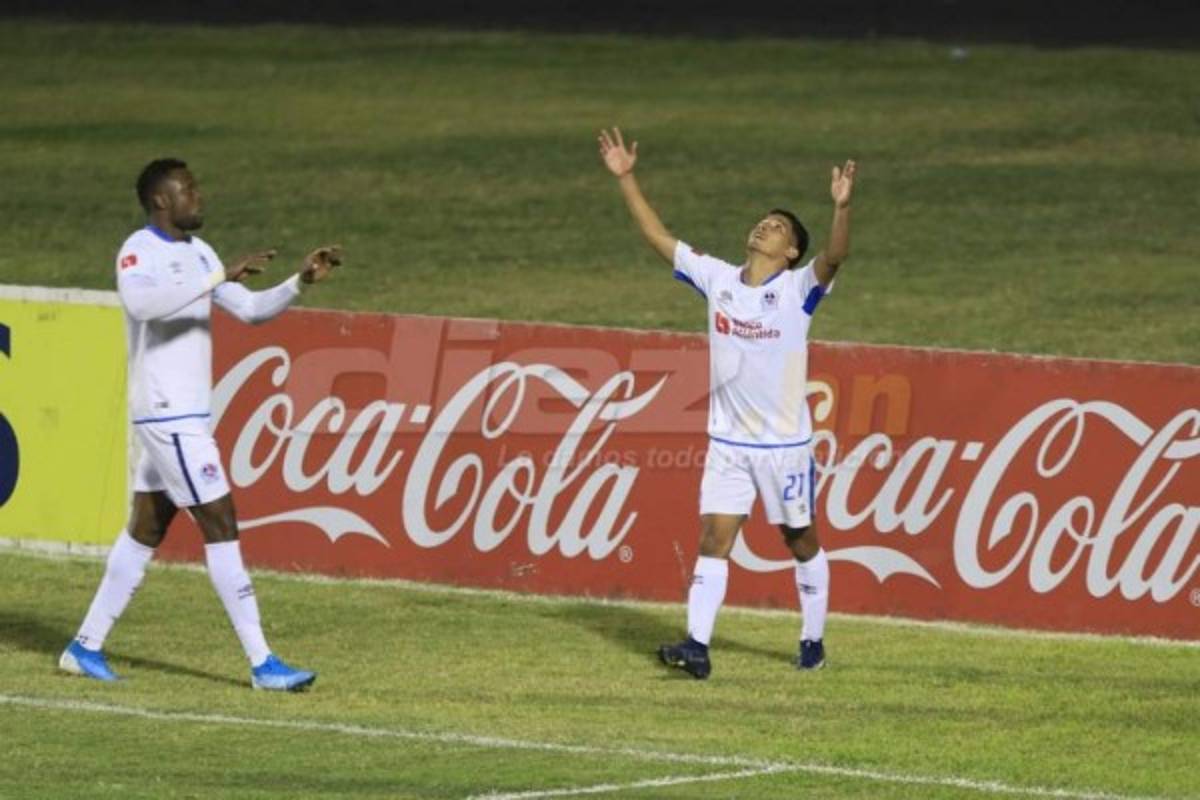 Con 'nuevo' fichaje y todo su arsenal: El 11 inicial de Olimpia ante Real España confirmado por Pedro Troglio