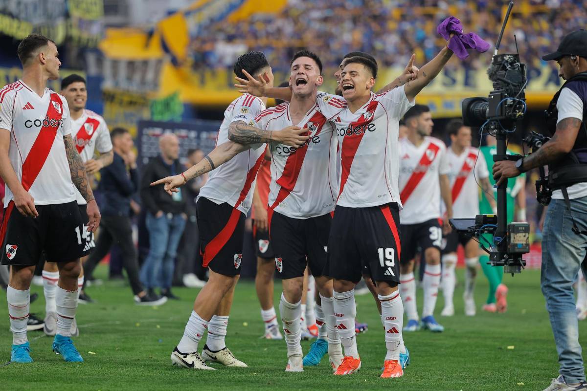 River Plate se burla de La Bombonera, ‘Chiquito’ Romero se encaró con hincha de la barra de Boca y la respuesta del portero