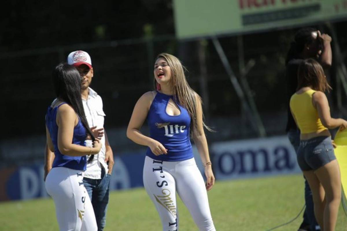 Las espectaculares chicas que adornaron el Yankel Rosenthal son de infarto