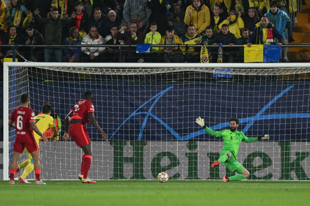 Así fue el gol del Villarreal en el minuto tres del partido.