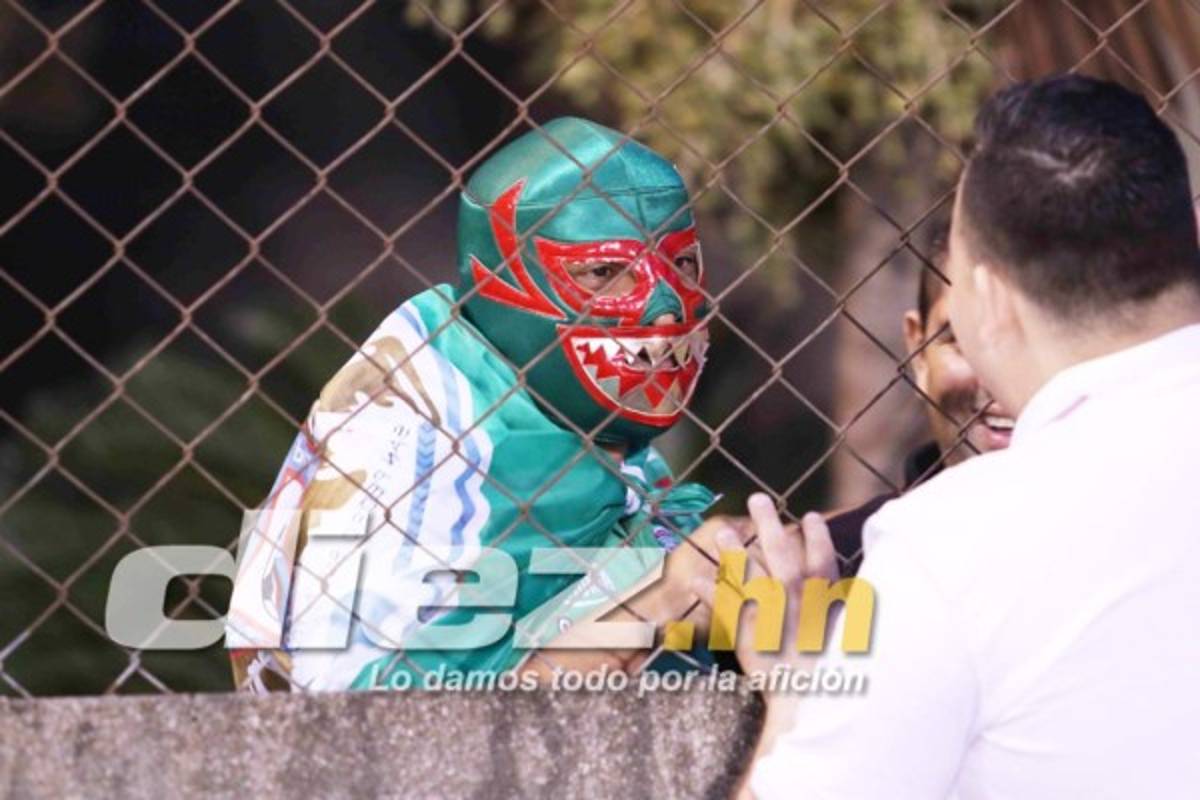 NO SE VIO POR TV: La gresca en el Honduras-Marathón y los tórtolos en el Morazán