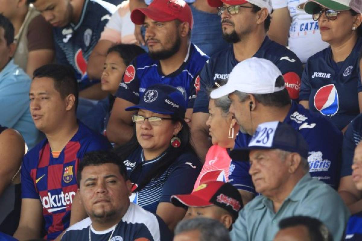 ¡Ambientazo! En Danlí se rinden ante Motagua y pintan de azul el Marcelo Tinoco