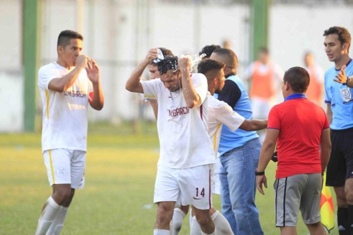 ¡AMBIENTAZO! La multitud que acompaña a los equipos en el Ascenso