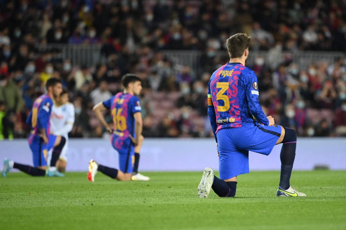 FOTOS: ¿Nuevo fichaje? El crack que estuvo en el Camp Nou, la sentencia a Dembélé y la enorme pancarta en el Barcelona-Napoli