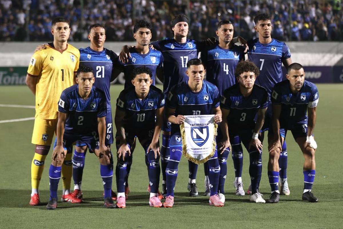 Japoneses le dan lección a la afición de Nicaragua por dejar el estadio como un chiquero tras goleada de Haití