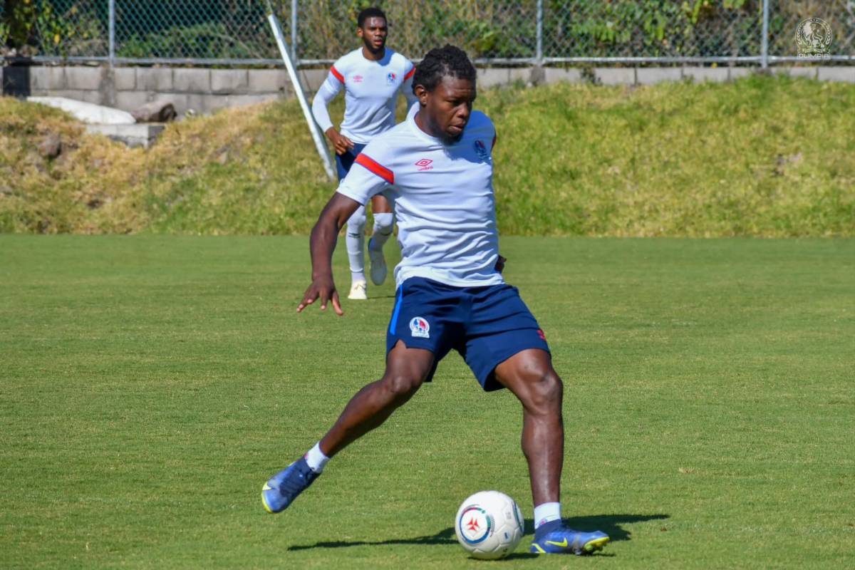 Con dos bajas: Olimpia y su emergente 11 titular para medirse al Motagua en el picante clásico capitalino