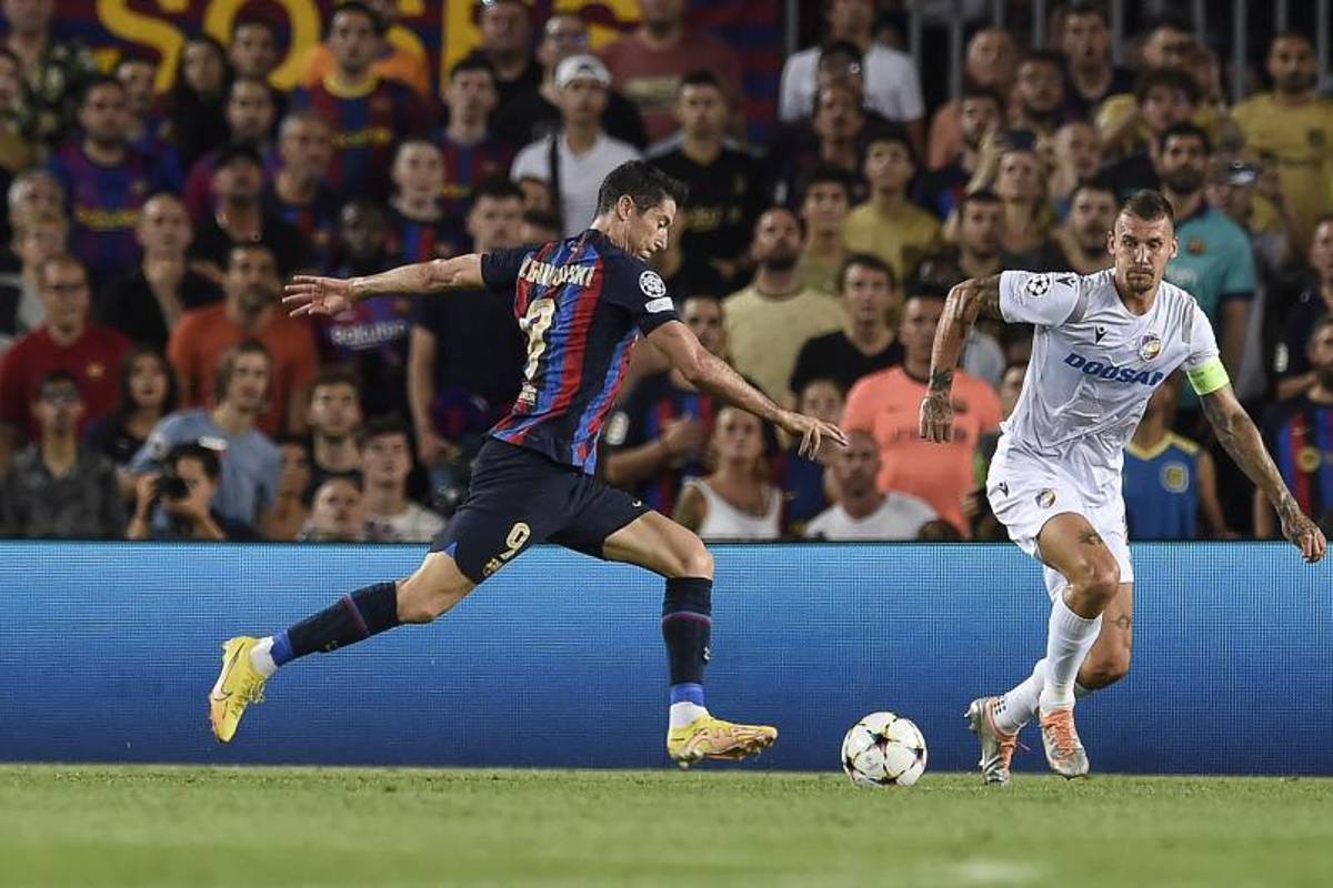 Barcelona receta tremenda paliza al Viktoria Plze de la mano de Robert Lewandowski, que pone a soñar al Camp Nou