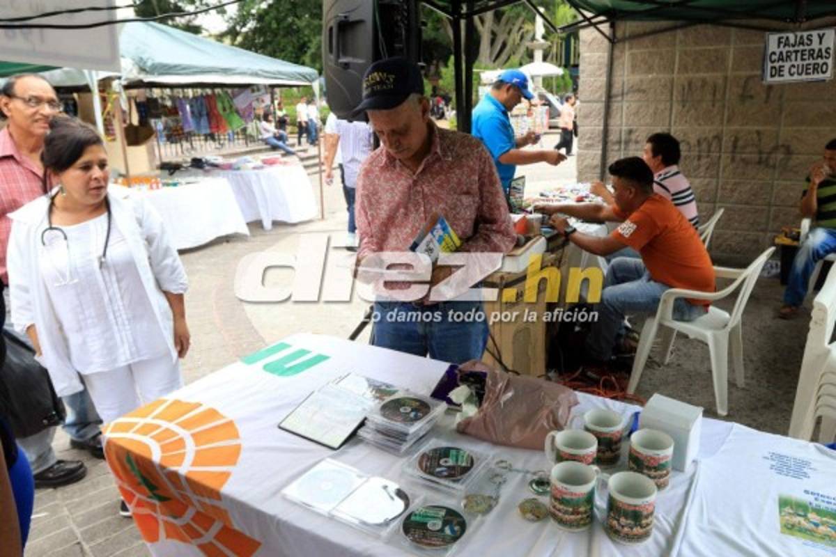 EN FOTOS: Así vendió Chelato souvenirs en el parque Tegucigalpa&nbsp;&nbsp;