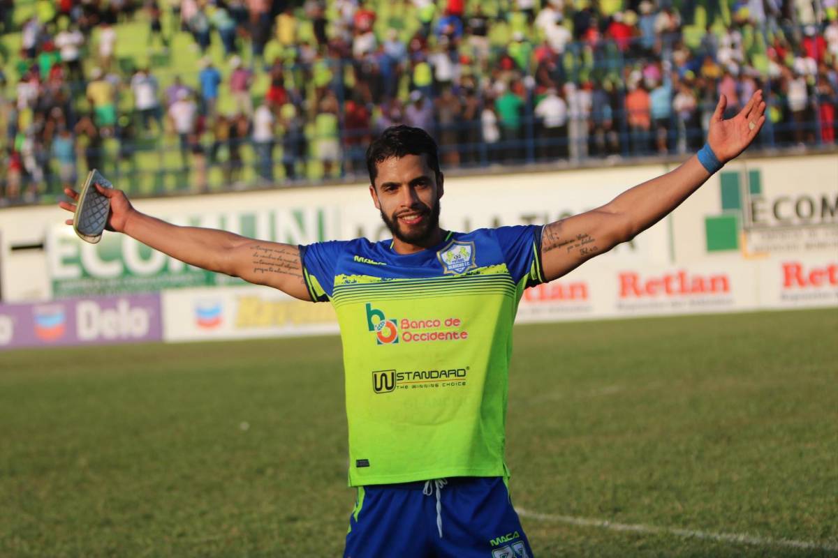FOTOS: Colosal llenazo en la caída del invicto de Olimpia, el eufórico festejo de Potros y presidente sorprende