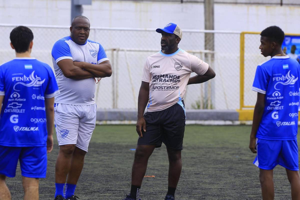 David Suazo, Wilson Palacios, Maynor Figueroa y otros exjugadores llevan vida y fútbol en las Clínicas Hermanos Catrachos
