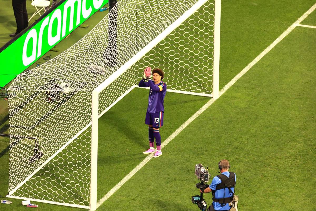 El último baile de Ochoa con México, la fiesta y ácida reacción de Faitelson