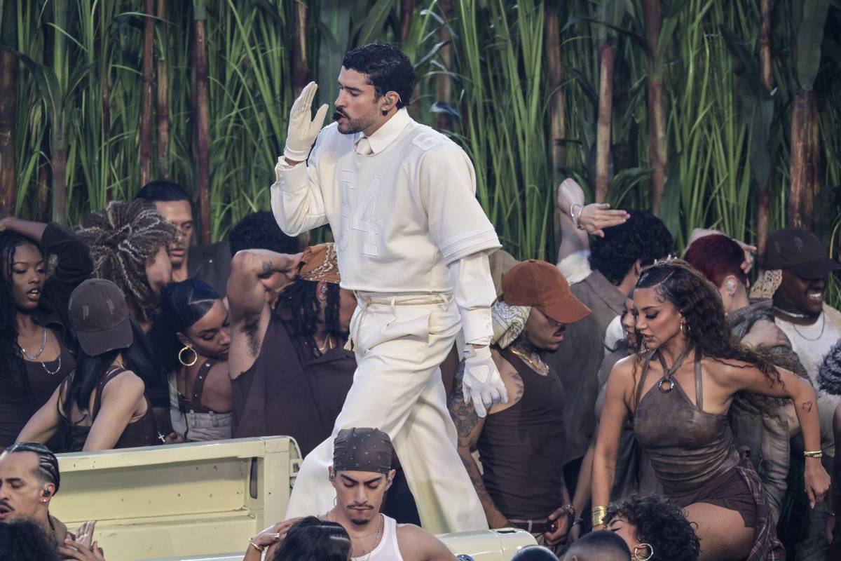 Bad Bunny hace historia en el Super Bowl, Honduras fue protagonista y Trump destruye al cantante: Es uno de los peores