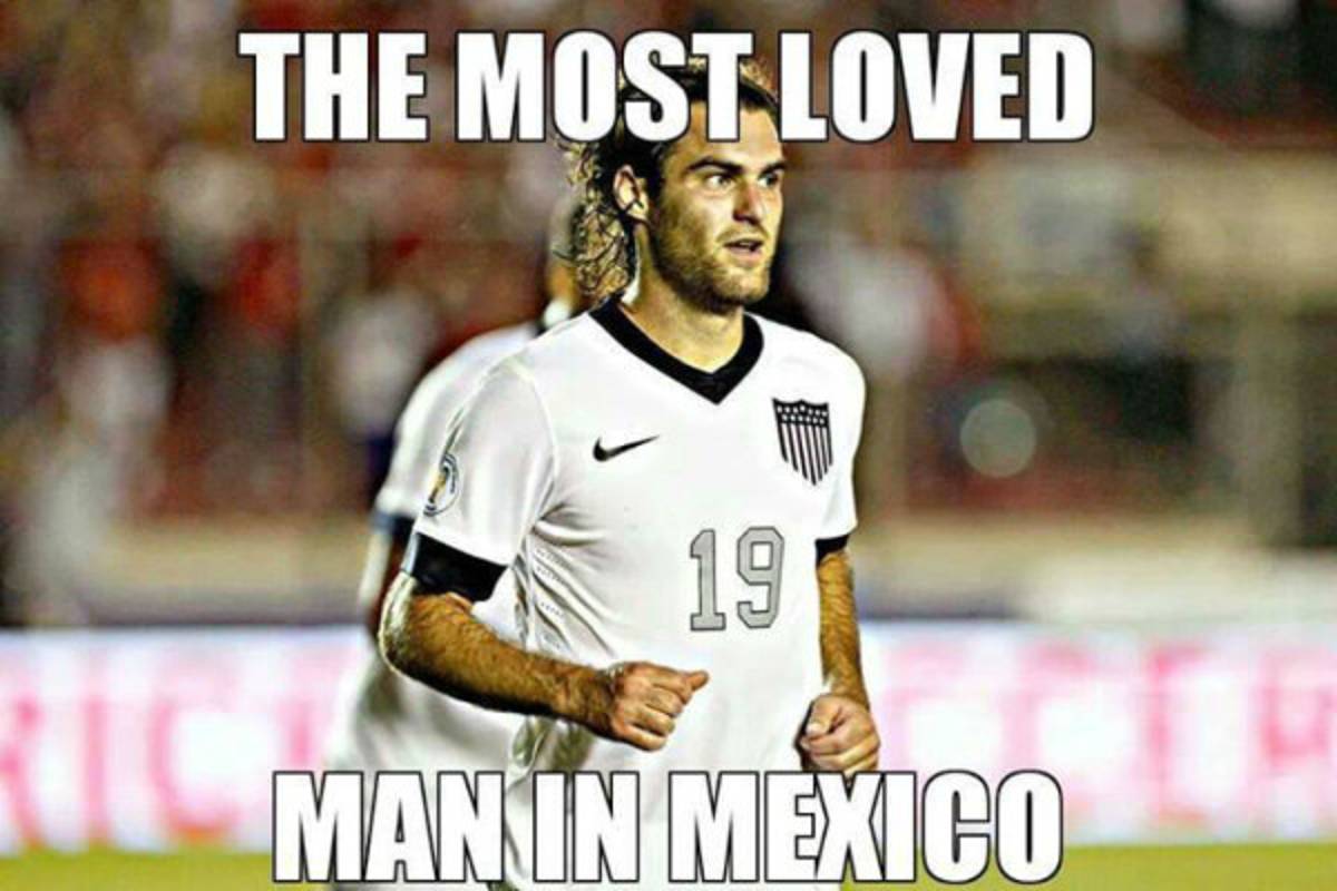 Con memes se burla el mundo de México.