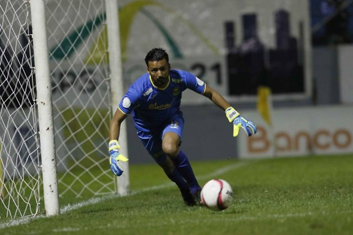 Fichajes: Olimpia suma a goleador, Platense tendría refuerzo de lujo y legionario iría a importante liga de Europa