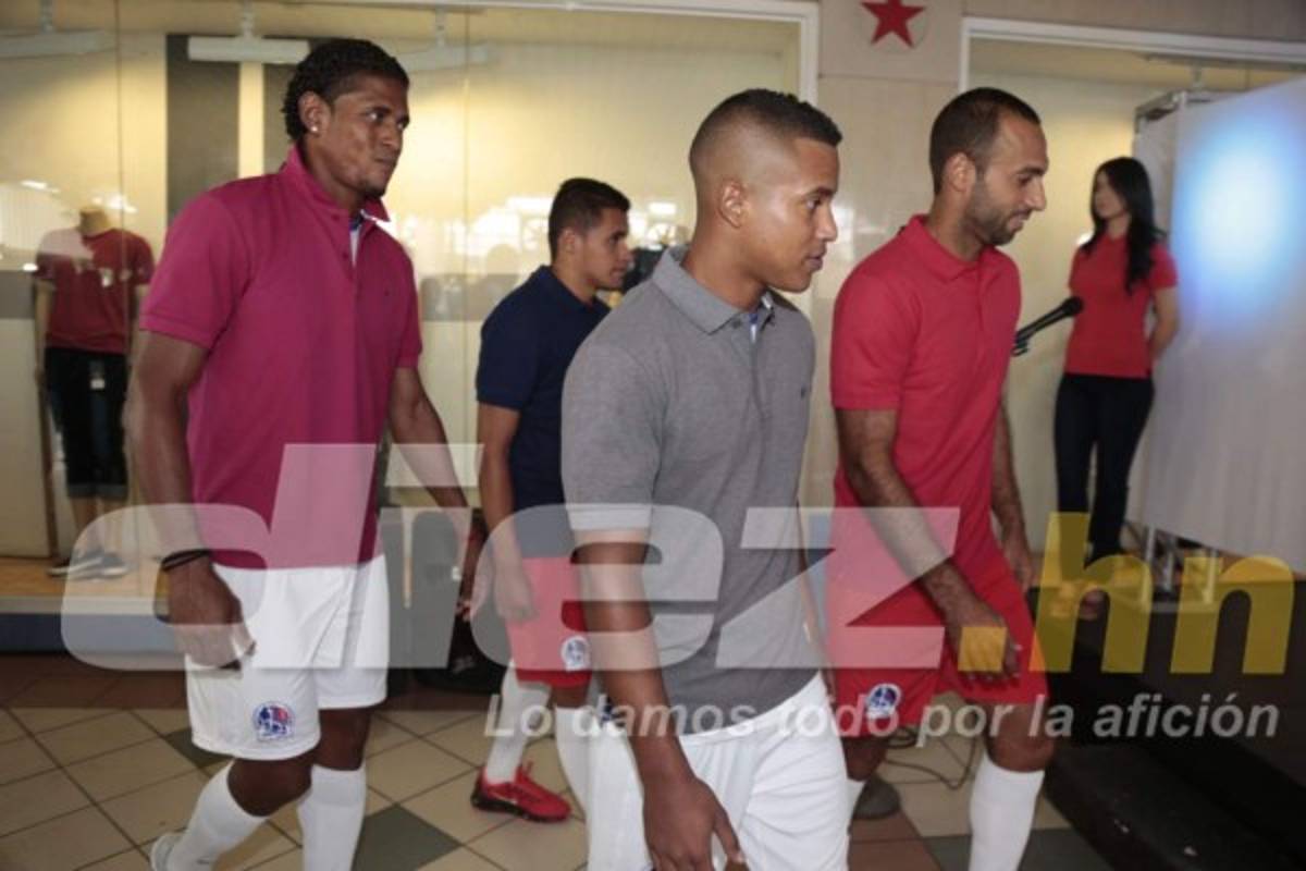 Así fue la presentación de la nueva camisa del Olimpia