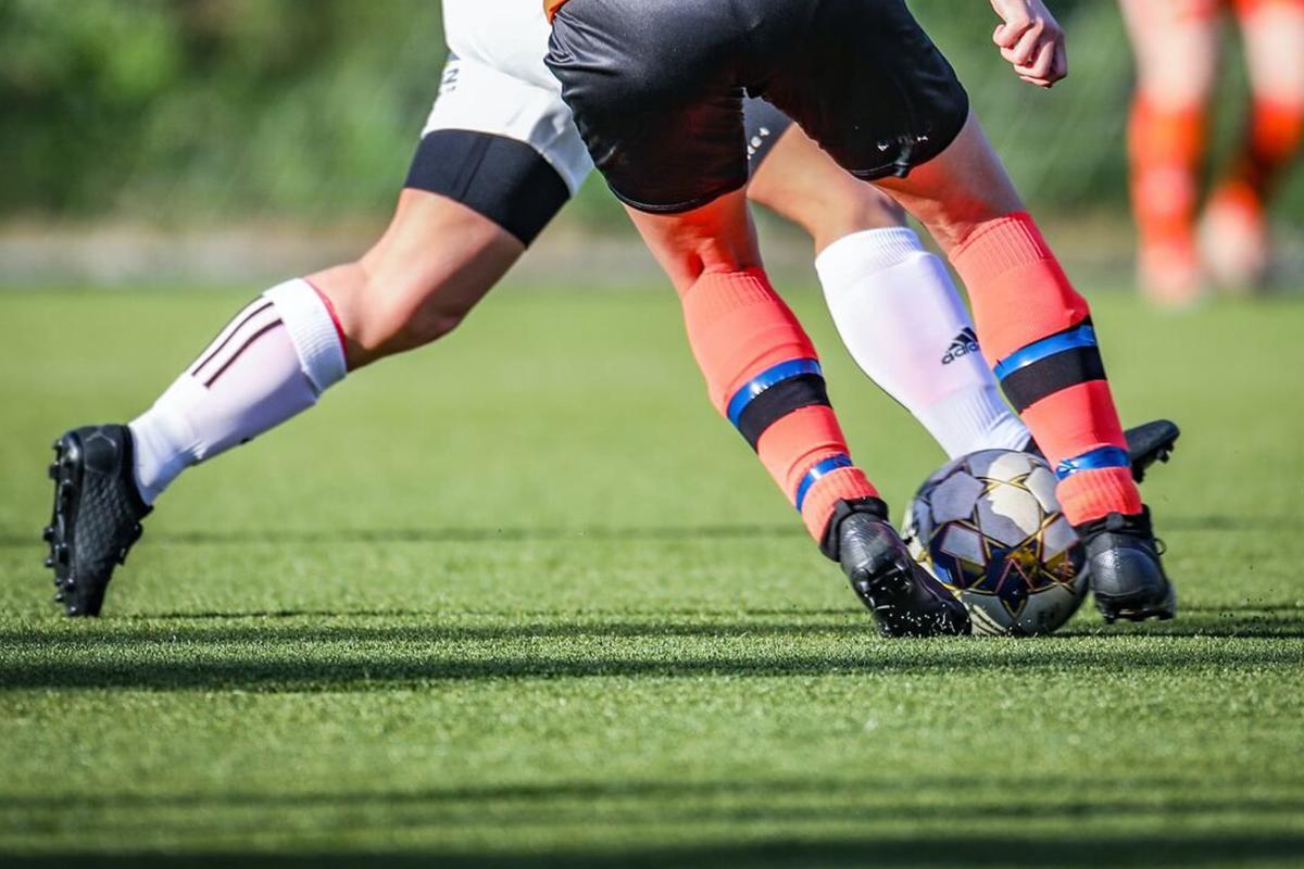 ¿Cómo se relacionan los clubes de fútbol y las empresas de apuestas?