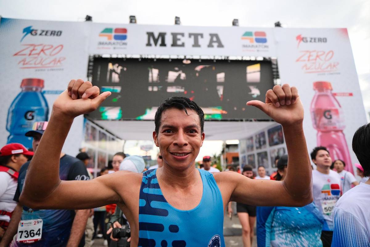 Maratón La Prensa: Atletismo puro, belleza femenina, mascotas corriendo y alegría en búsqueda de la meta