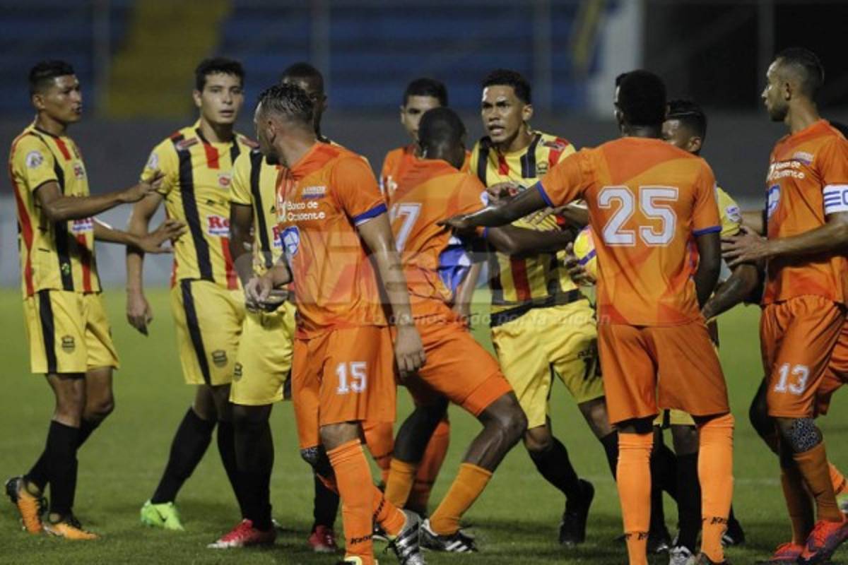 NO VISTE EN TV: La táctica fallida del Real España y el festejo de Júnior Lacayo