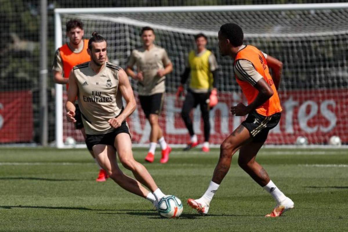 Fotos: El primer entrenamiento colectivo de Barcelona y Real Madrid post-coronavirus