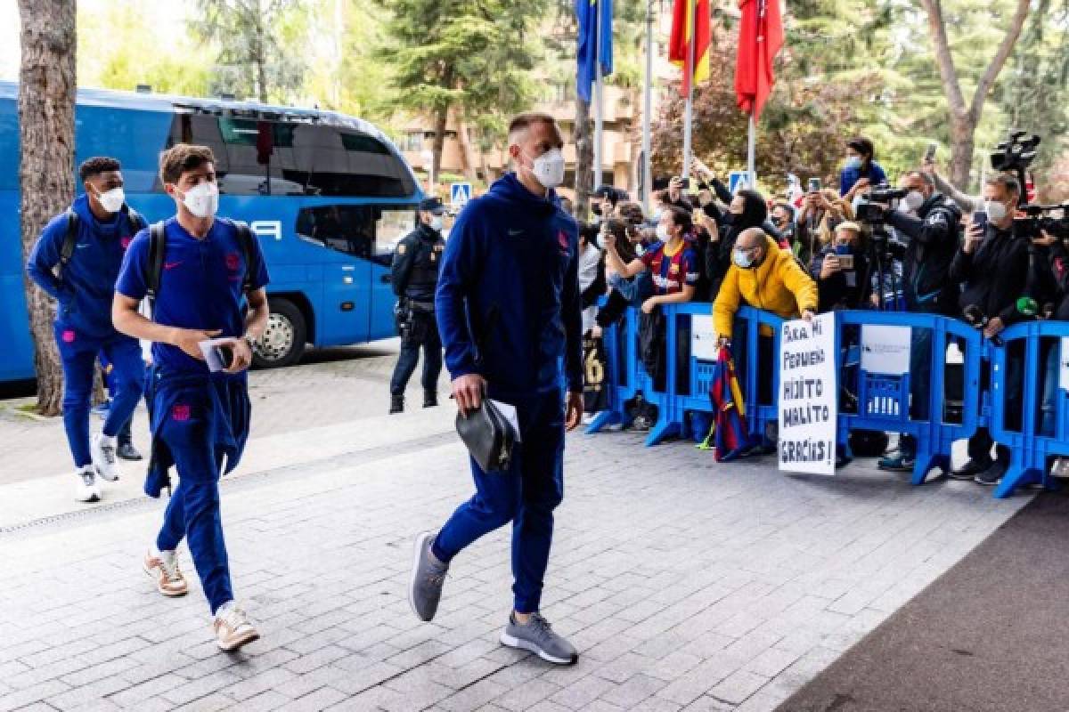 Messi con fiel acompañante y los dos regresos: Así fue la llegada de Barcelona a Madrid para el Clásico español