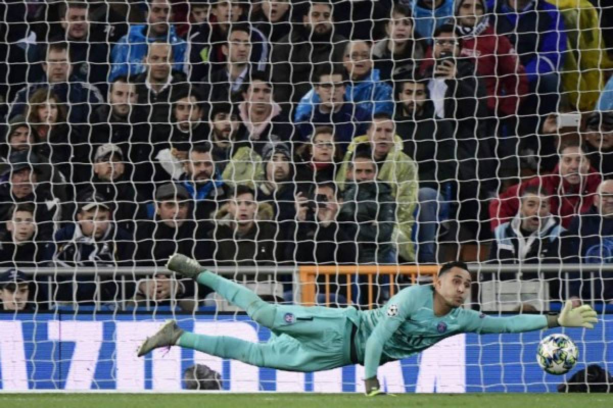 Fotos: El cariño a Keylor Navas en el Bernabéu, frío saludo con Courtois y el sufrimiento de Hazard