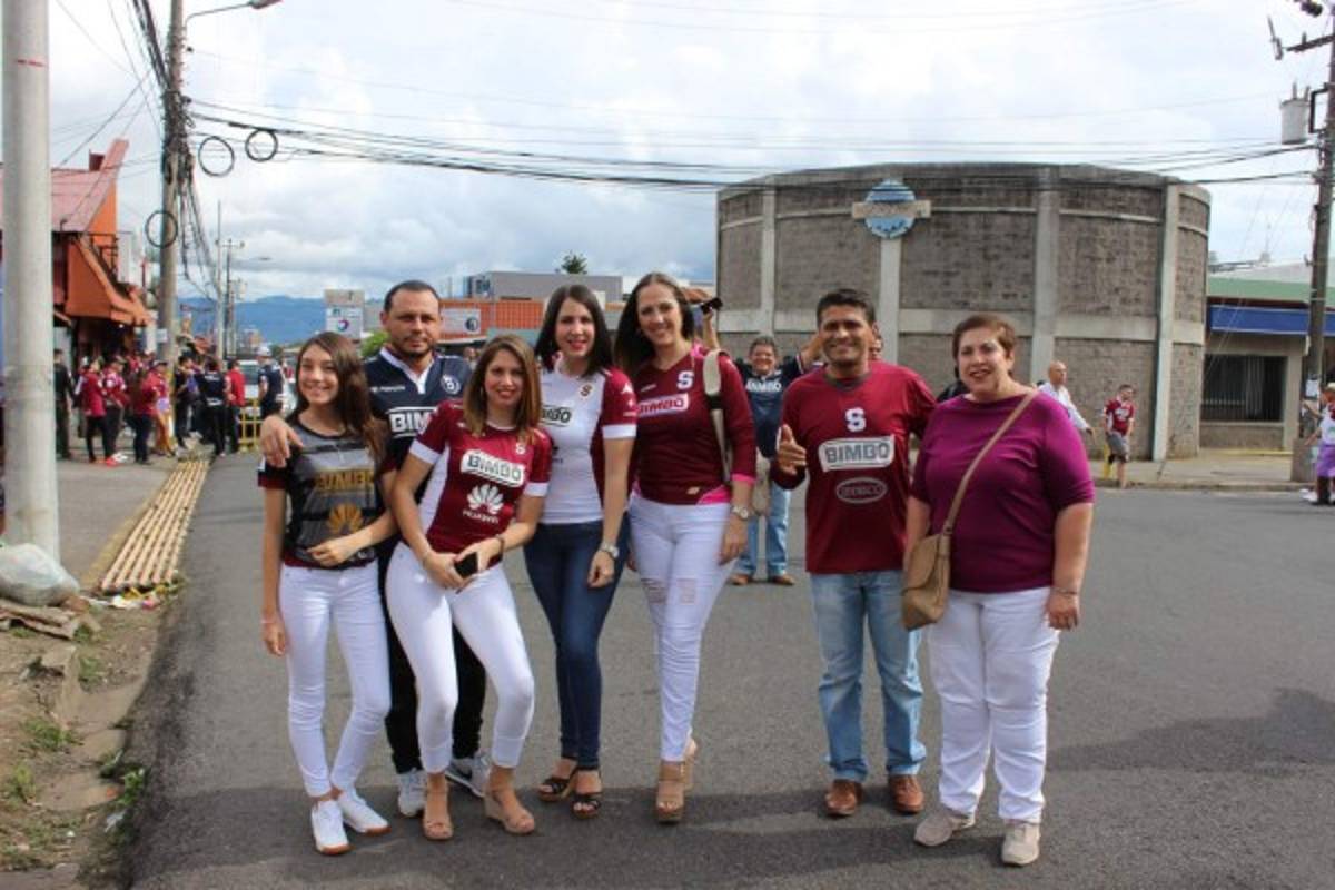 ¡Ambientazo! El estadio Ricardo Saprissa lució sus mejores galas para la final costarricense