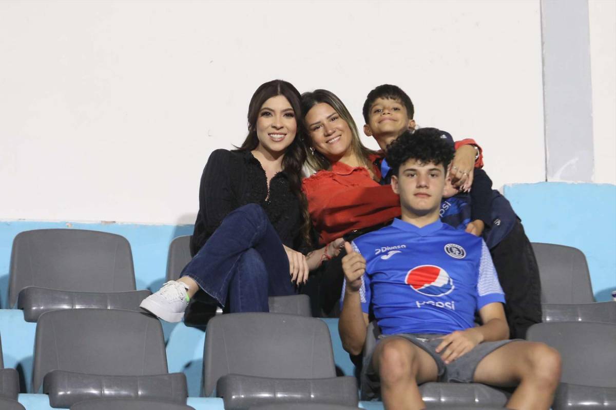 Triplete con dedicación especial, Diego Vázquez volvió a celebrar un gol de su hijo y debut del nuevo refuerzo de Motagua