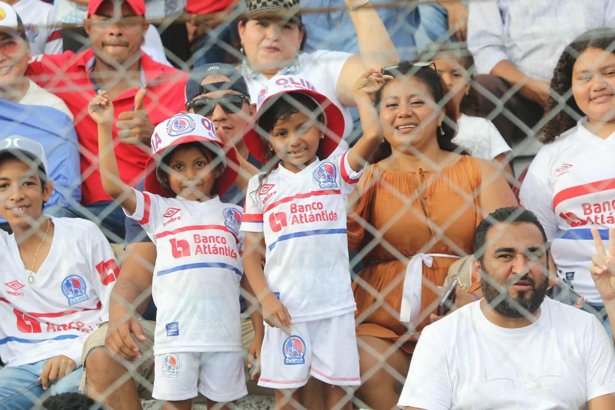 Olimpia se fue humillado, furia de Espinel, ex del León le gritó el gol a la banca y directivo bajó a hablar con los jugadores tras goleada ante Génesis PN