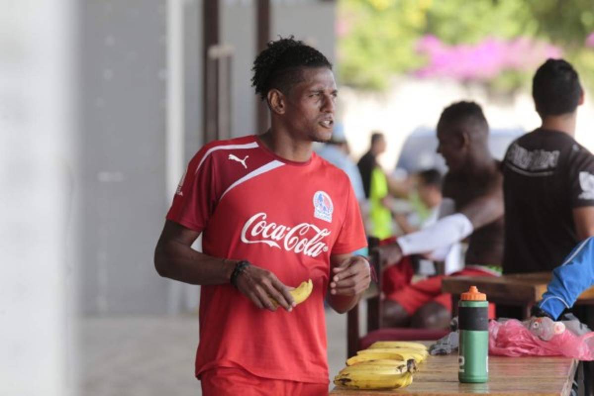 FOTOS: Costly se prepara al máximo para debut con Olimpia