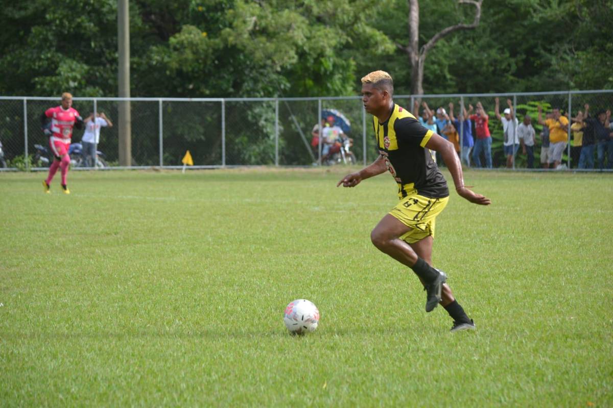 Los futbolistas claves del Génesis que construyeron el ascenso y tienen un puesto garantizado en primera división ¿Y cuántos fichajes han llegado?