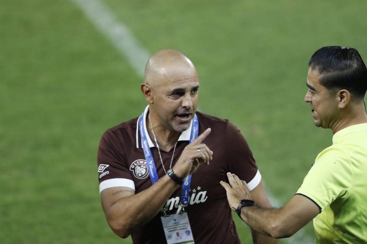 No se vio en TV: Furia olimpista, tiktokers en la cancha y el pedido a Bengtson