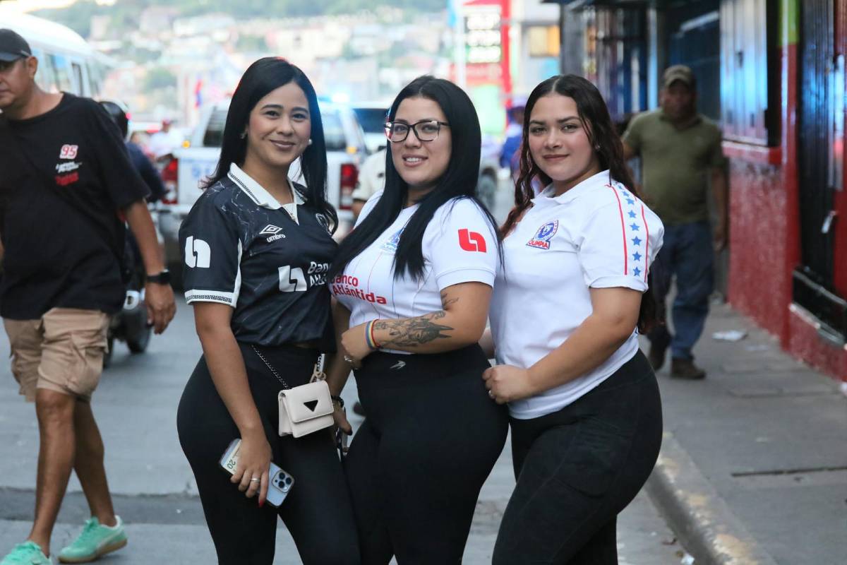 La bella barbie en el Nacional, el show de la Ultra Fiel y se burlan del Motagua en la previa del Olimpia-Cartaginés