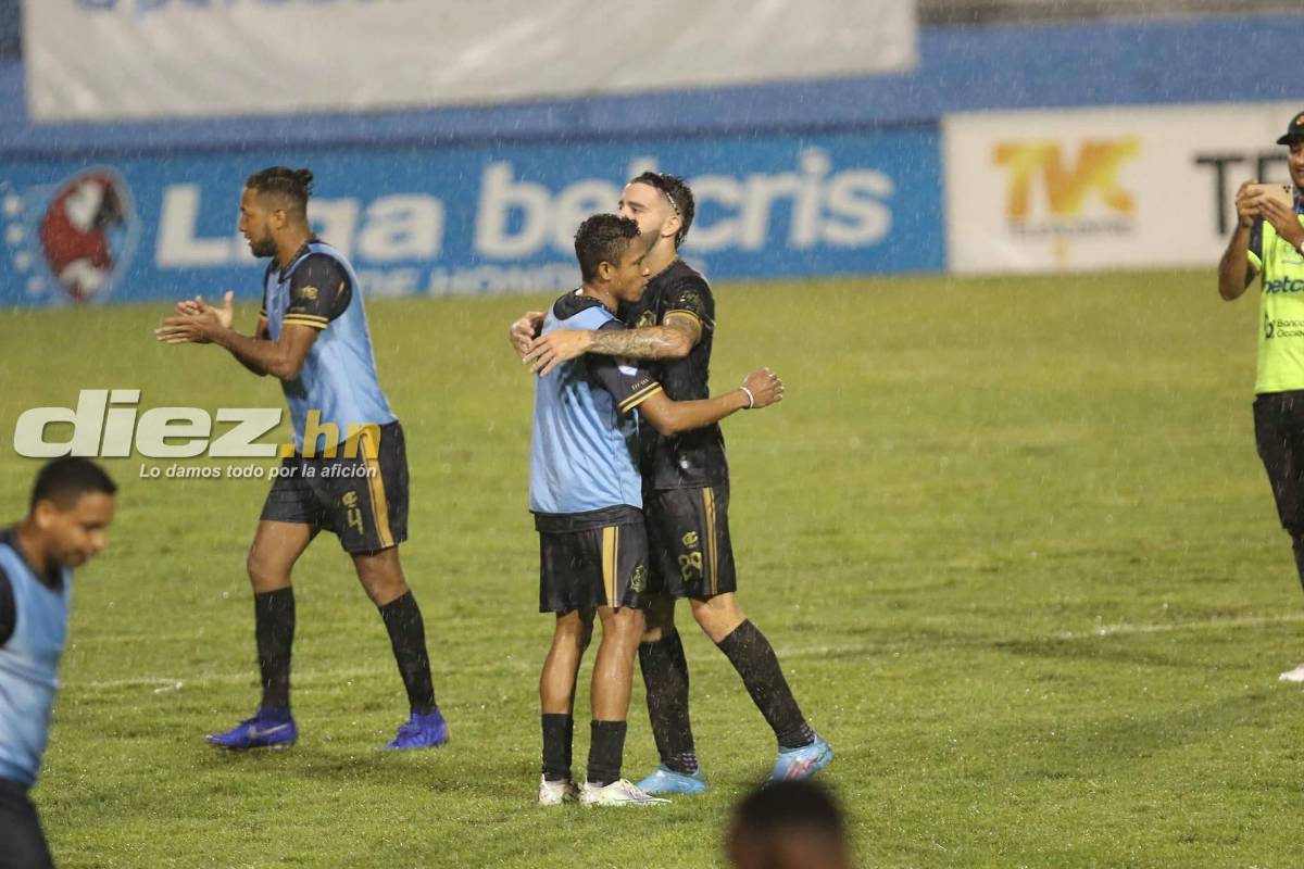 La emotiva imagen de Omar Elvir por el triunfo de Potros, bellas mujeres y lamentable lo que ocurrió otra vez en La Ceiba