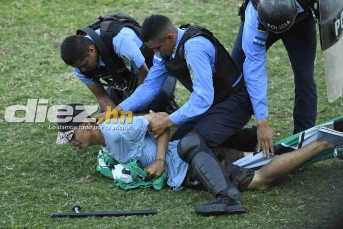 No se vio por TV: Zafarrancho y gas lacrimógeno en Puerto Cortés