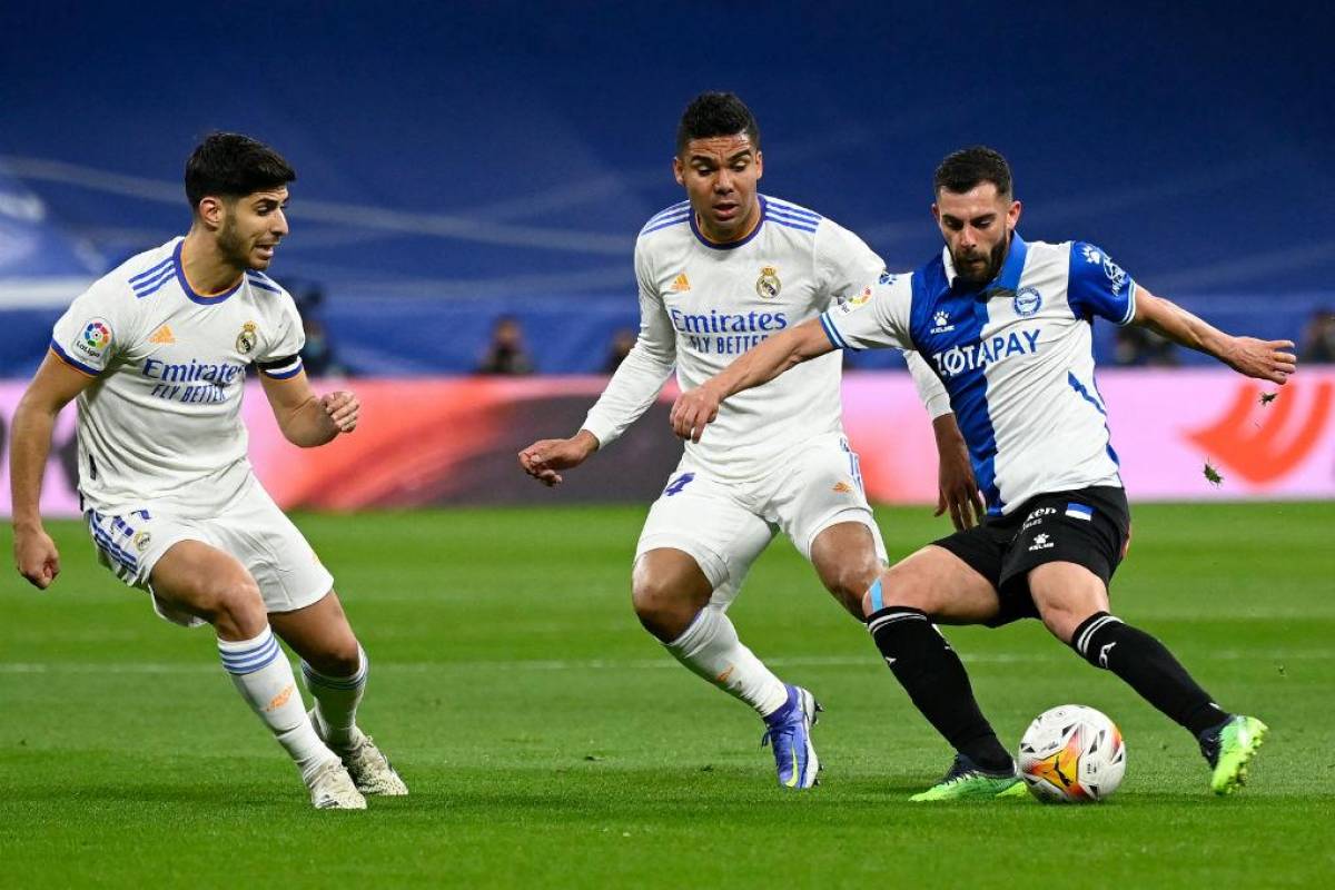 Real Madrid se fue en blanco en el primer tiempo ante el Alavés.