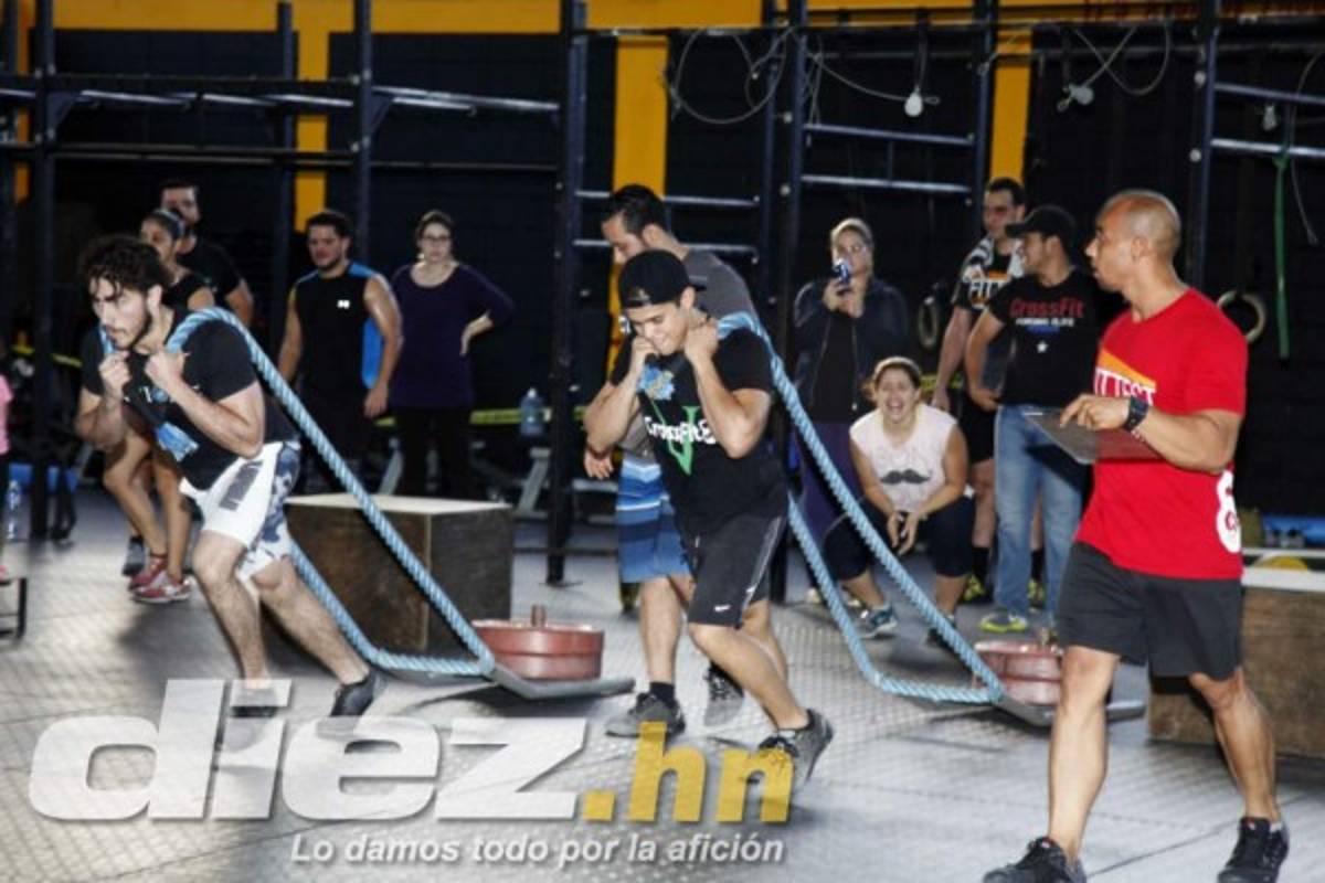 Fuerza y resistencia en el 'Fittest in the box” San Pedro Sula 2015