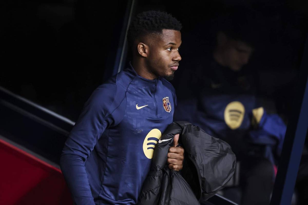 Costaba 80 millones, ahora solo vale cinco y Hansi Flick lo deja fuera del Barcelona: No cuento contigo