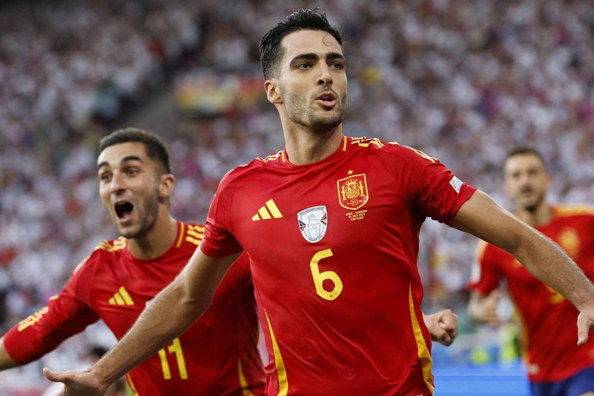 Barcleona quiere fichar a Mikel Merino, pero ocupa reliazar ventas para hacer caja y afrontar su traspaso.